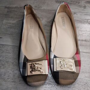 Burberry Women's Checkered Flats - Beige, Red, and Black